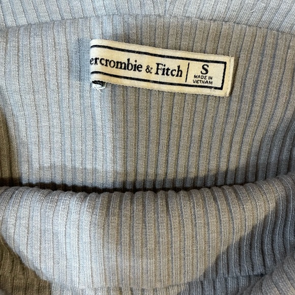 Ribbed Off The Shoulder Long Sleeve Top - Picture 4 of 7